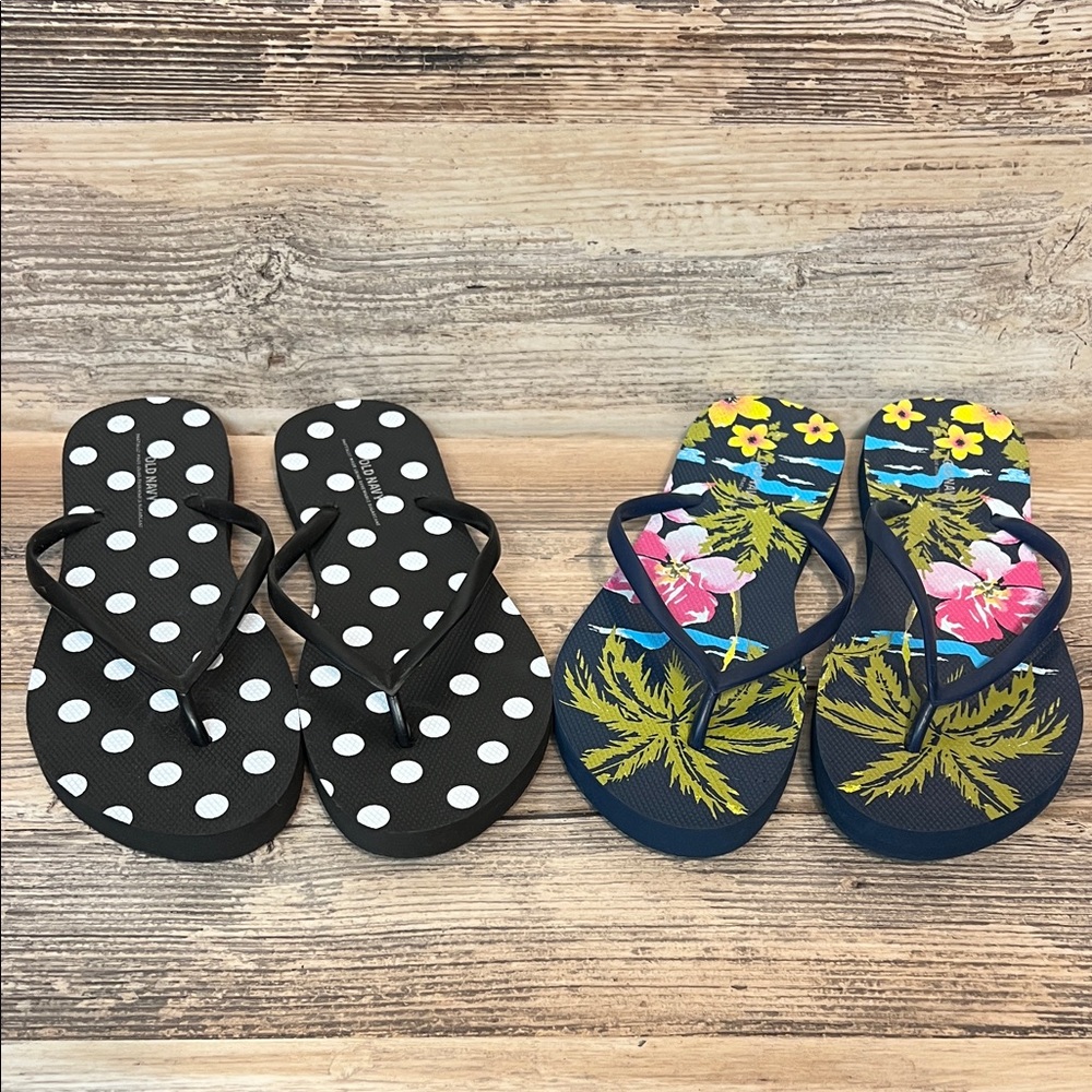 Set of 2 Old Navy Flip Flops Size 8 (See Desc) NWOT